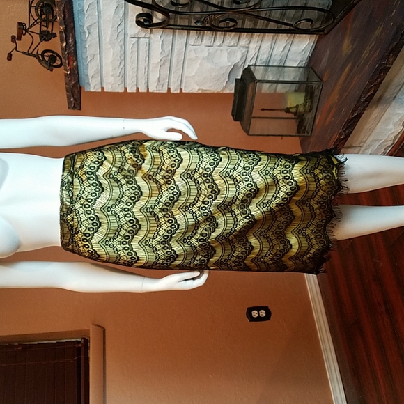 Handmade lace skirt - Picture 2 of 6